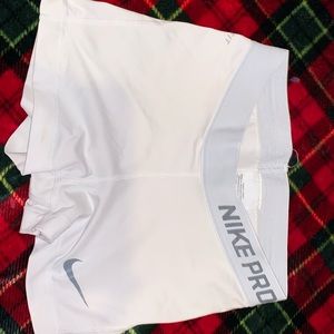 SOLD. White nike Dri-fit shorts🤍